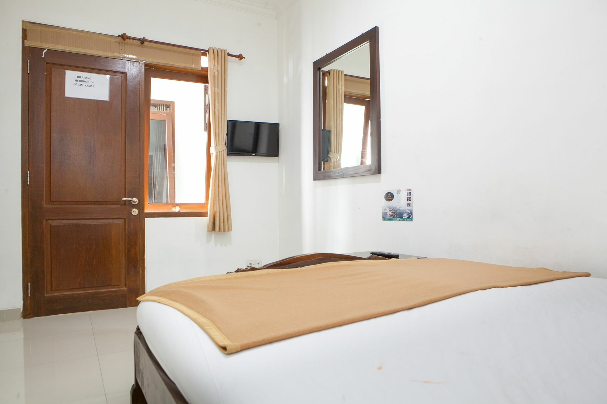 Hotel Reddoorz Near Tegalega Park Bandung Esterno foto